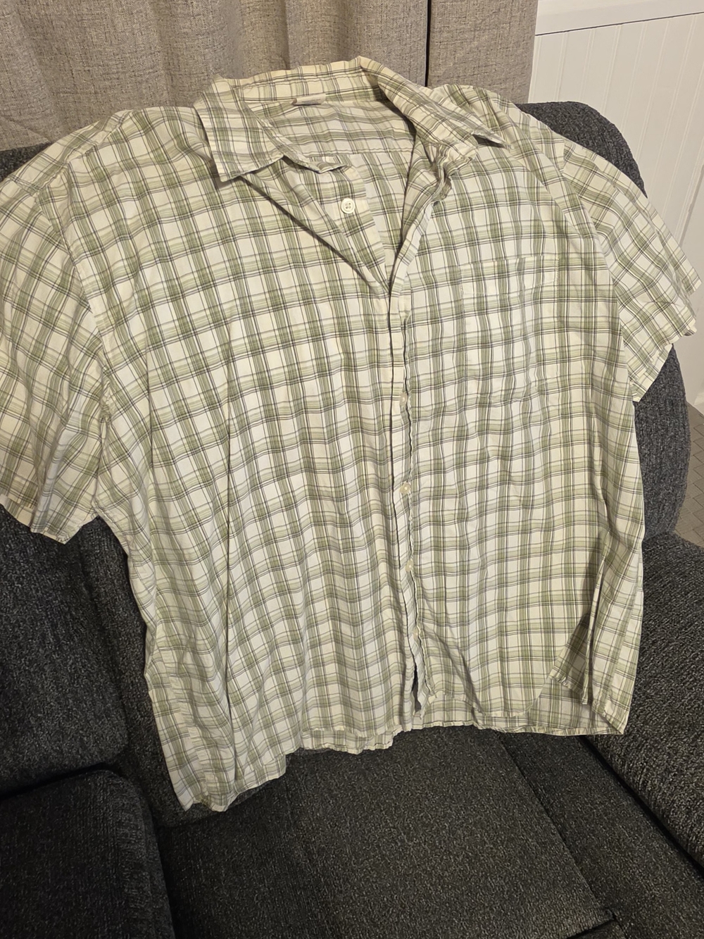 Old Navy Men’s Short-Sleeve Plaid Button-Down in Light Green and White